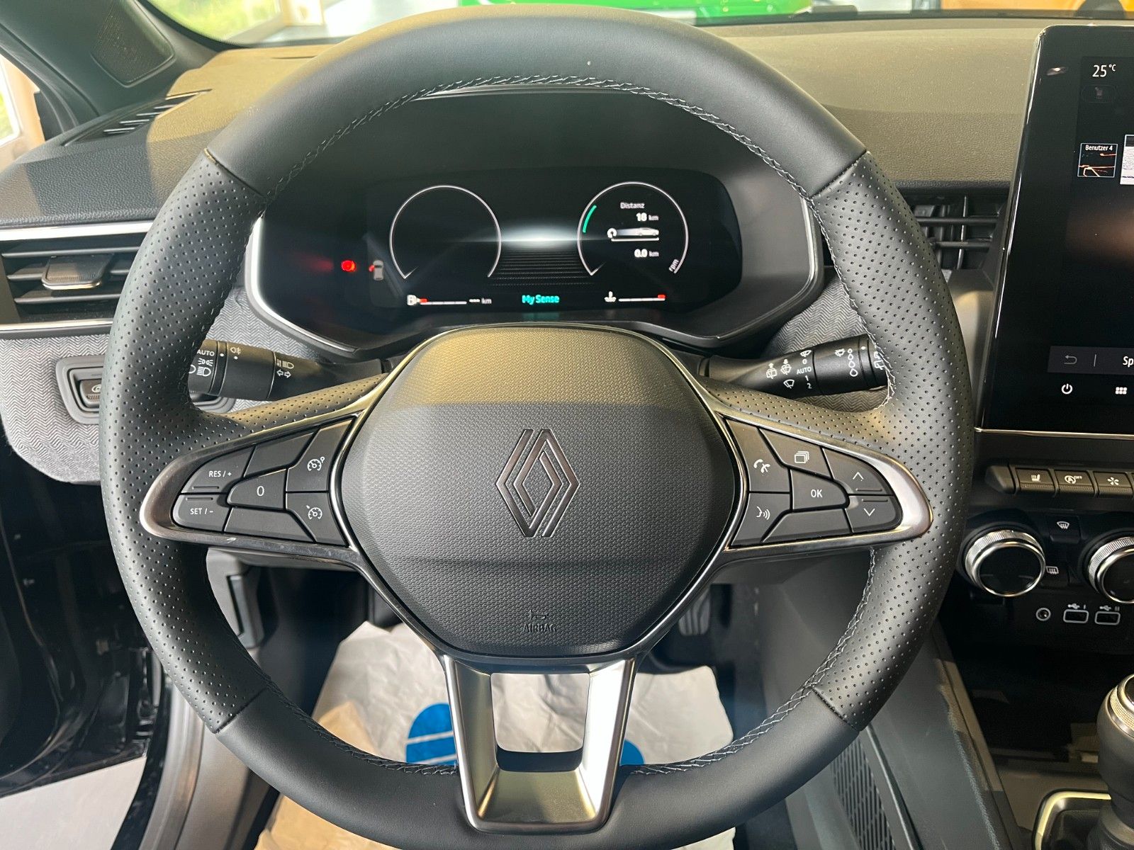 Fahrzeugabbildung Renault Clio TCe 90 Kiss