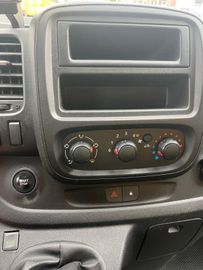Renault Trafic - 8
