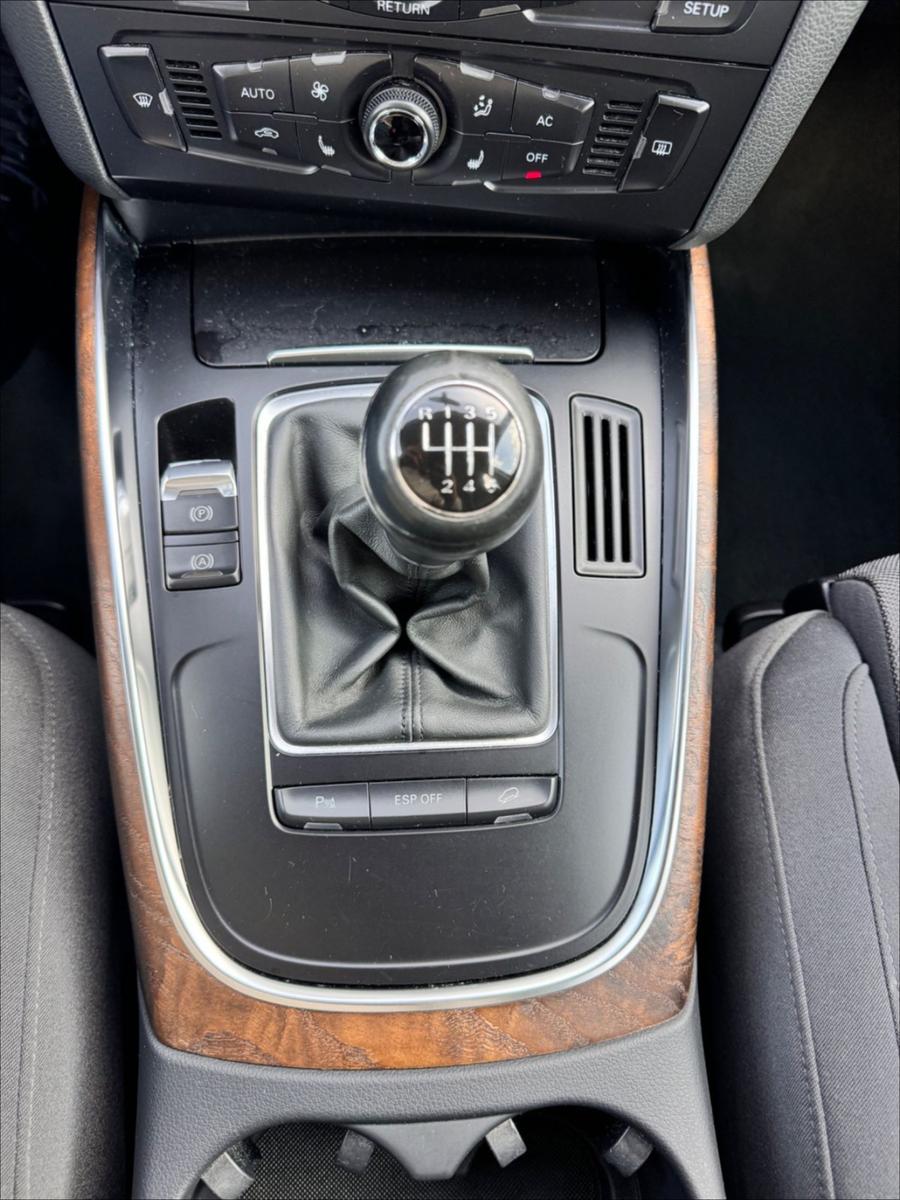AUDI Q5 - 2.0 179 CV - BVM - ATTELAGE