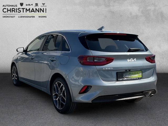 Fahrzeugabbildung Kia Ceed ULTIMATE EDITION 1.0 T-GDI  *STYLE-PAKET*