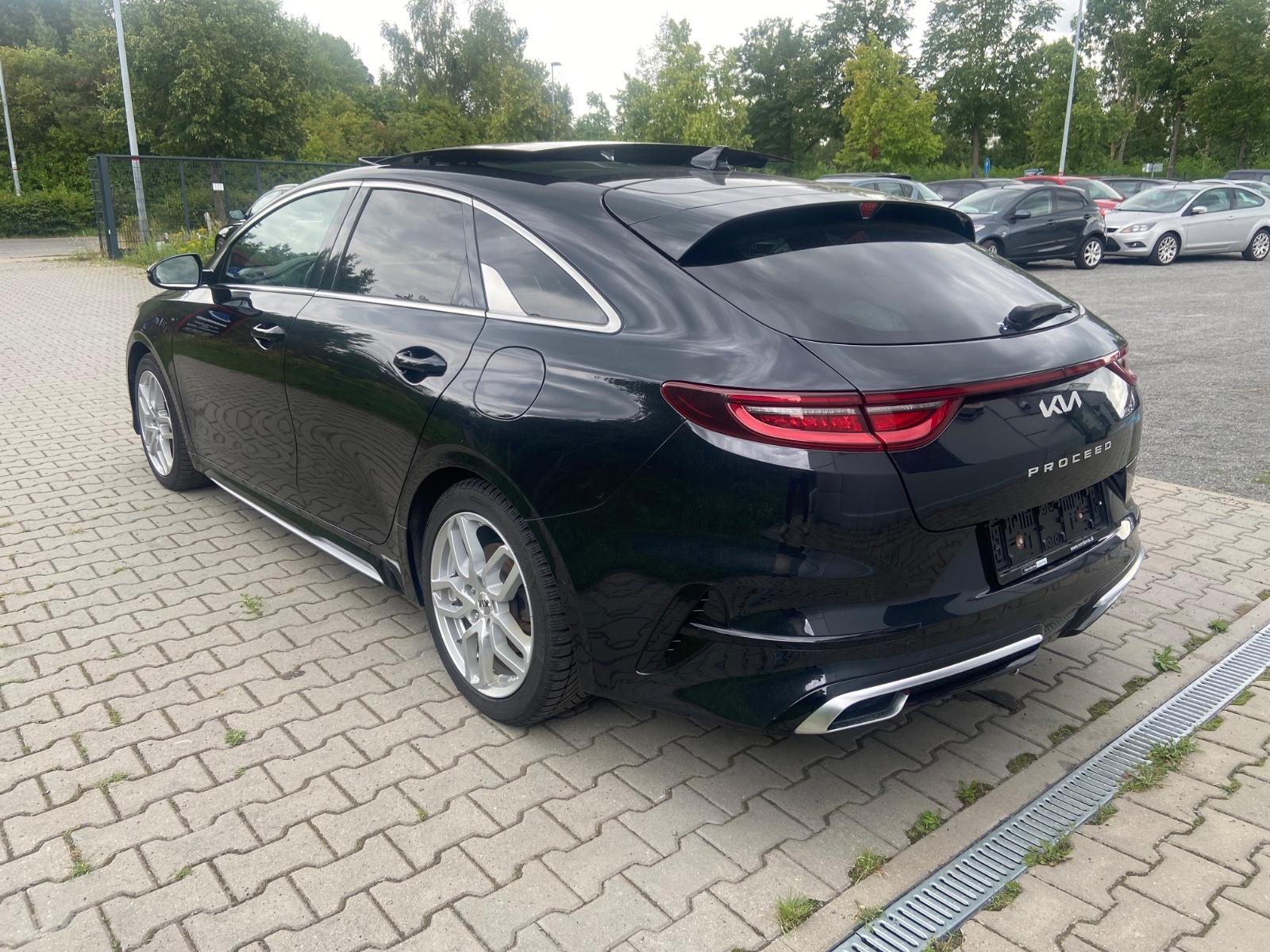 Kia pro cee'd / ProCeed
