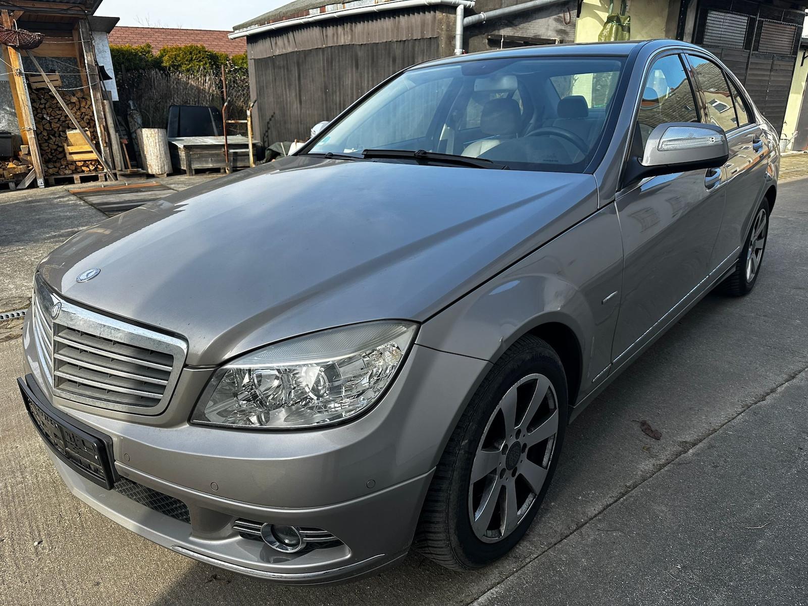 Mercedes-Benz C 200 Kompressor Automatik*Leder*Pdc*Szh