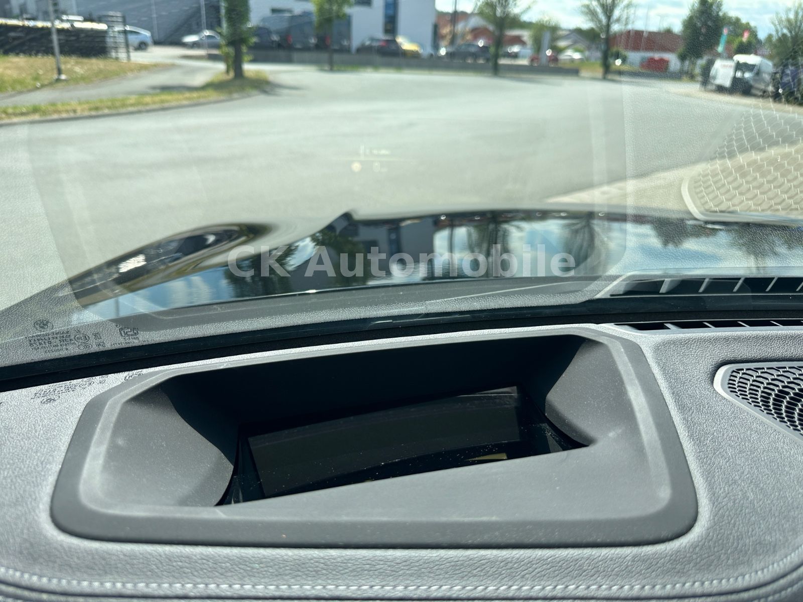 Fahrzeugabbildung BMW M340d xDrive Touring/Navi/Head-Up/Pano/360°/LED