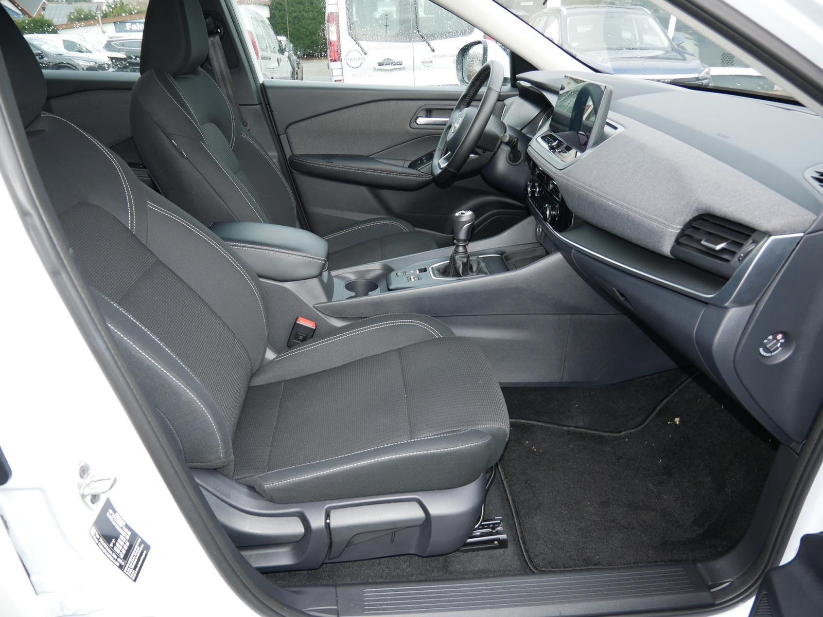 Nissan Qashqai 1.3 DIG-T MHEV 6MT Acenta  360°Kamera