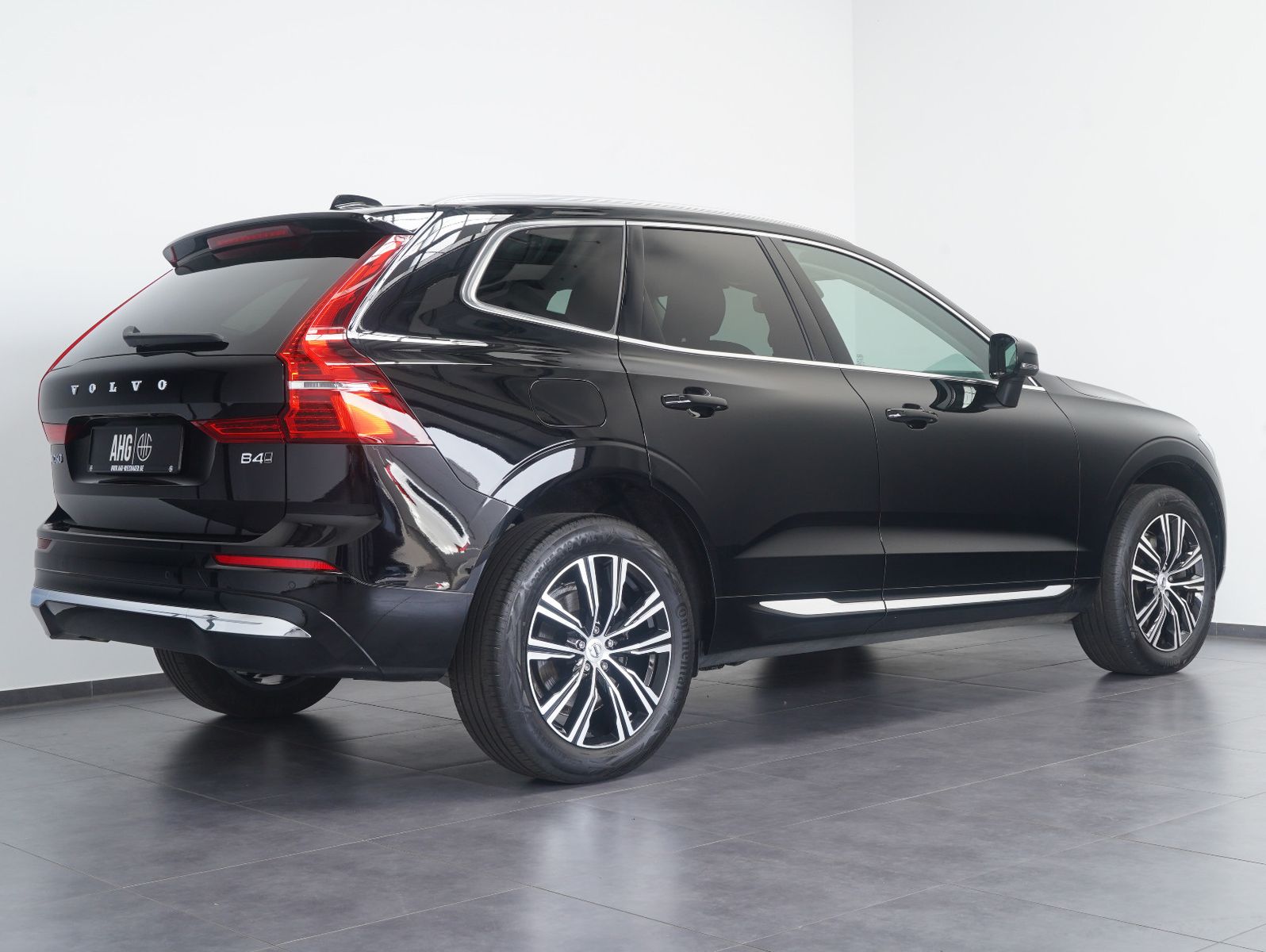 Fahrzeugabbildung Volvo XC60 B4 D AWD Inscription LED/GOOGLE/PANO/AHK