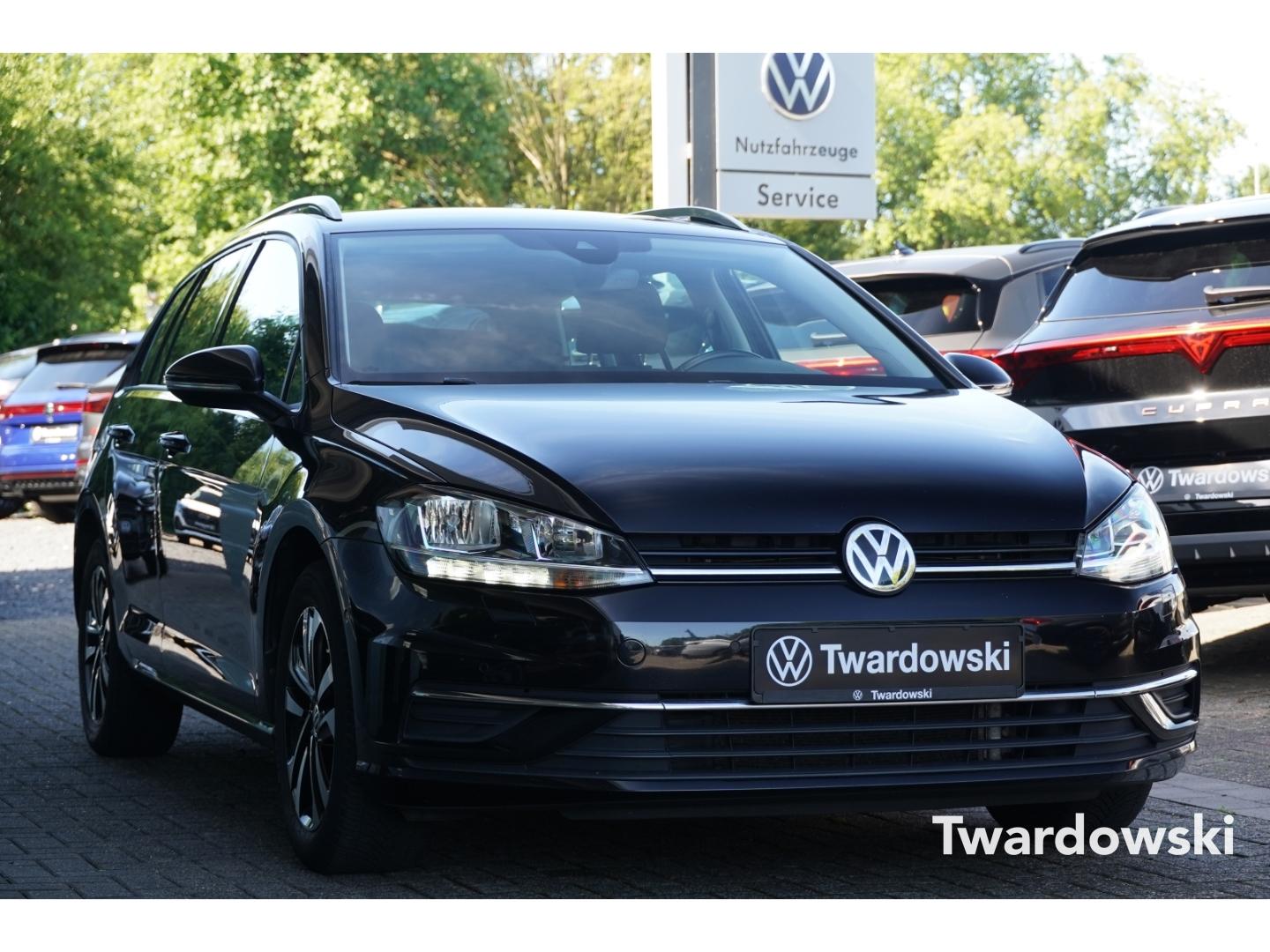 Volkswagen Golf VII Variant IQ.DRIVE AHK ACC PDC Navi SHZ