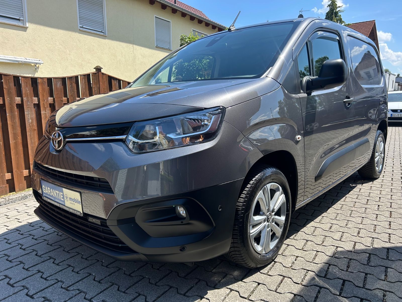 Toyota Proace City L1 Comfort Lkw Zulassung ( AHK )