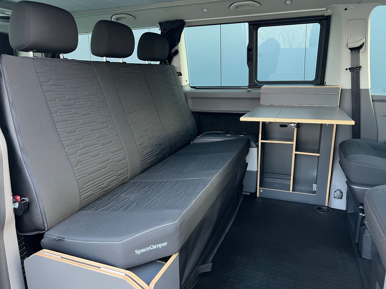 Fahrzeugabbildung Volkswagen T6.1 SpaceCamper Light XL Caravelle 2.0 TDI 4 Mo