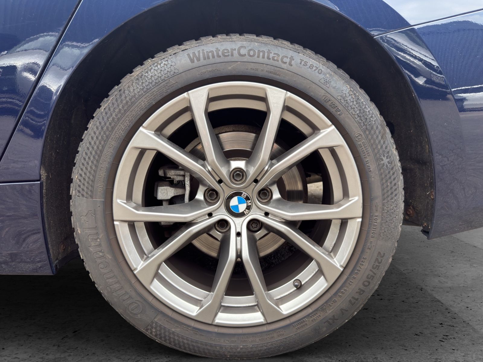 Fahrzeugabbildung BMW 320 d xDrive Touring *Ambiente*Sport Line* AHK*