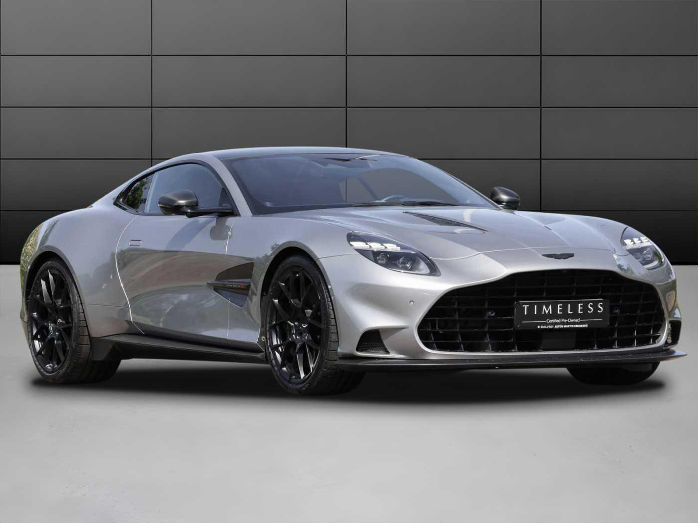 Aston Martin Vanquish Coupe