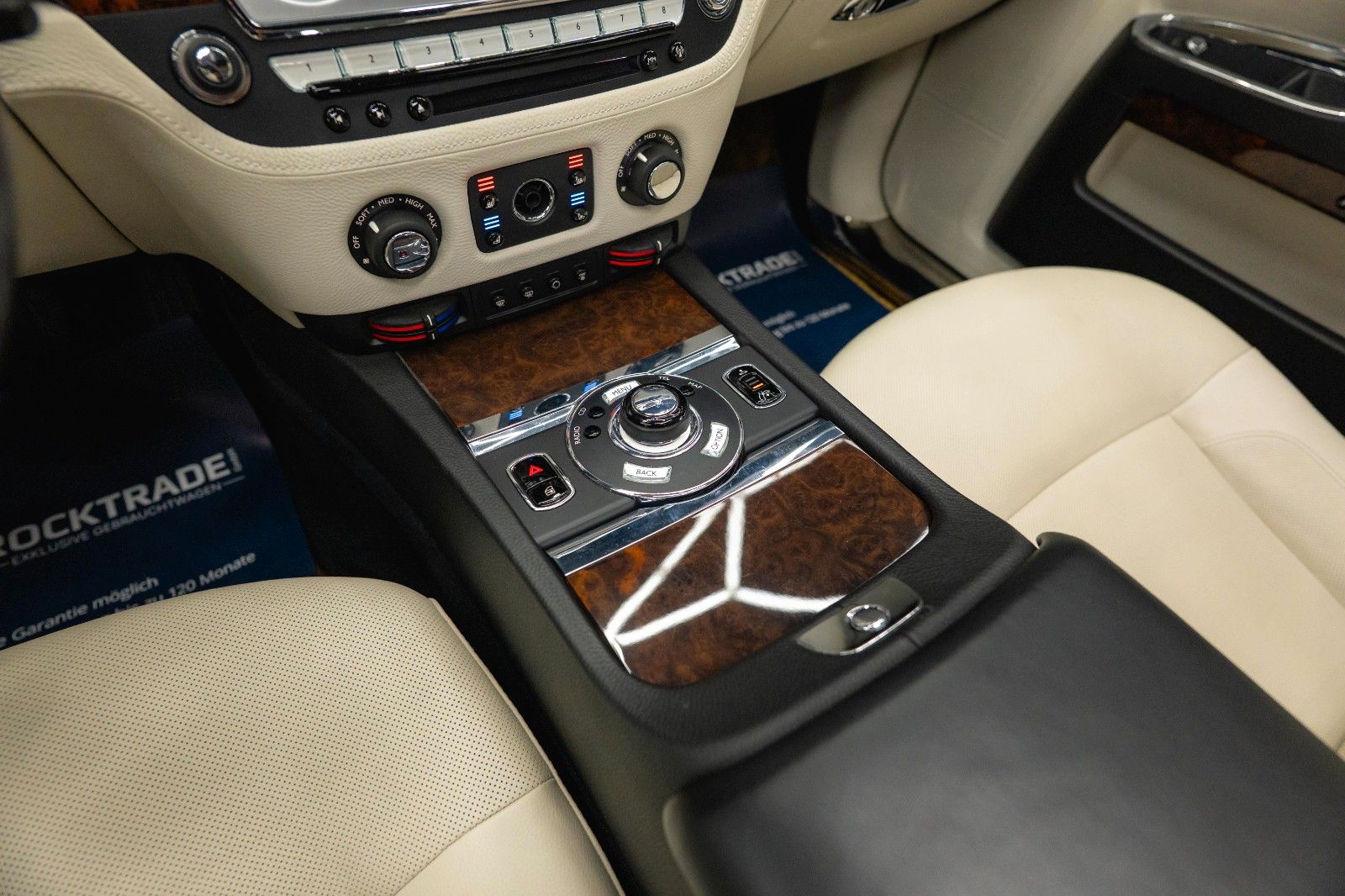 Fahrzeugabbildung Rolls-Royce Ghost V12 Full Service *Panorama*TV*360*HU*19%*