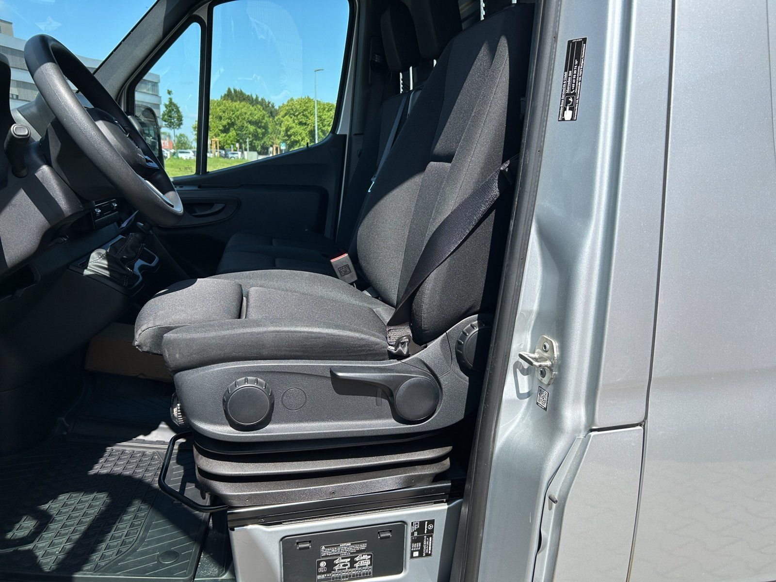 Fahrzeugabbildung Mercedes-Benz Sprinter 317CDI KastenHoch MBUX Navi 360°EDW SHZ