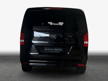 Mercedes V 220 - 5
