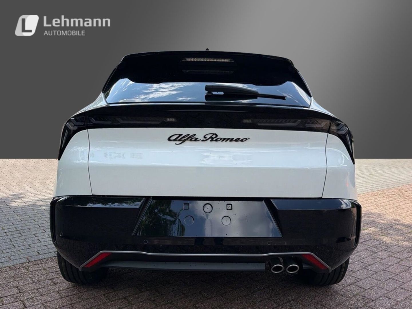 Fahrzeugabbildung Alfa Romeo Junior Ibrida Sport Speciale 1,2 VGT 107kW MY26