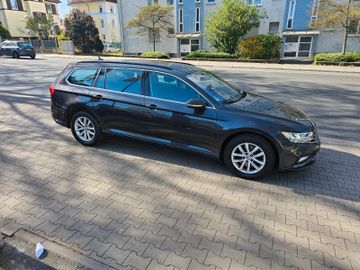 Volkswagen Passat Variant - 7