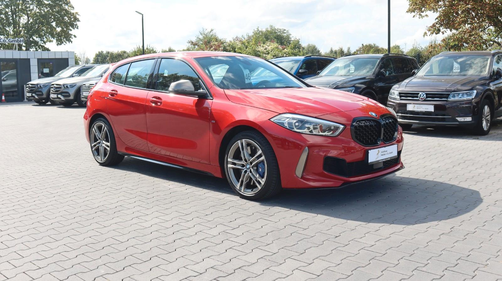 BMW M135i xDrive Shadow HeadUp Memory CarPlay LED