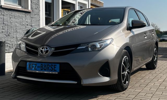 Toyota Auris Cool