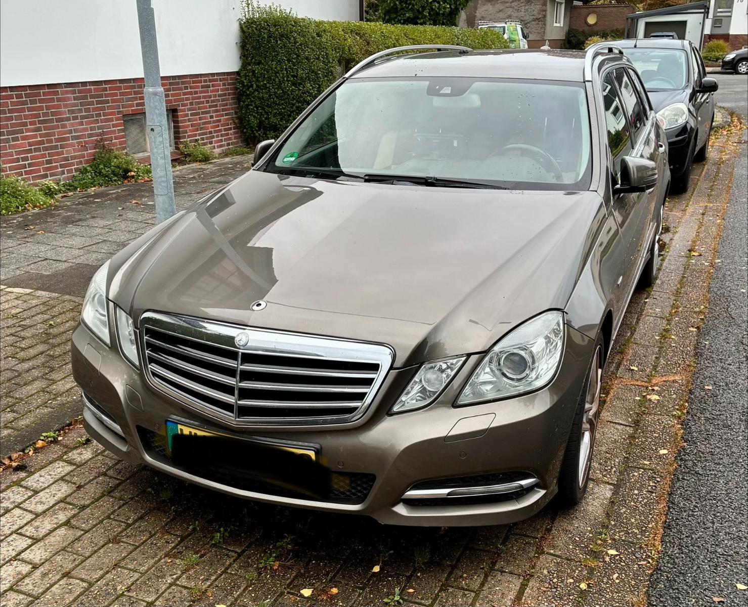 Mercedes-Benz E 220