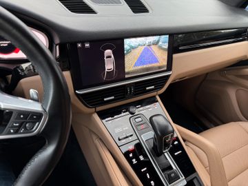Porsche Cayenne - 9
