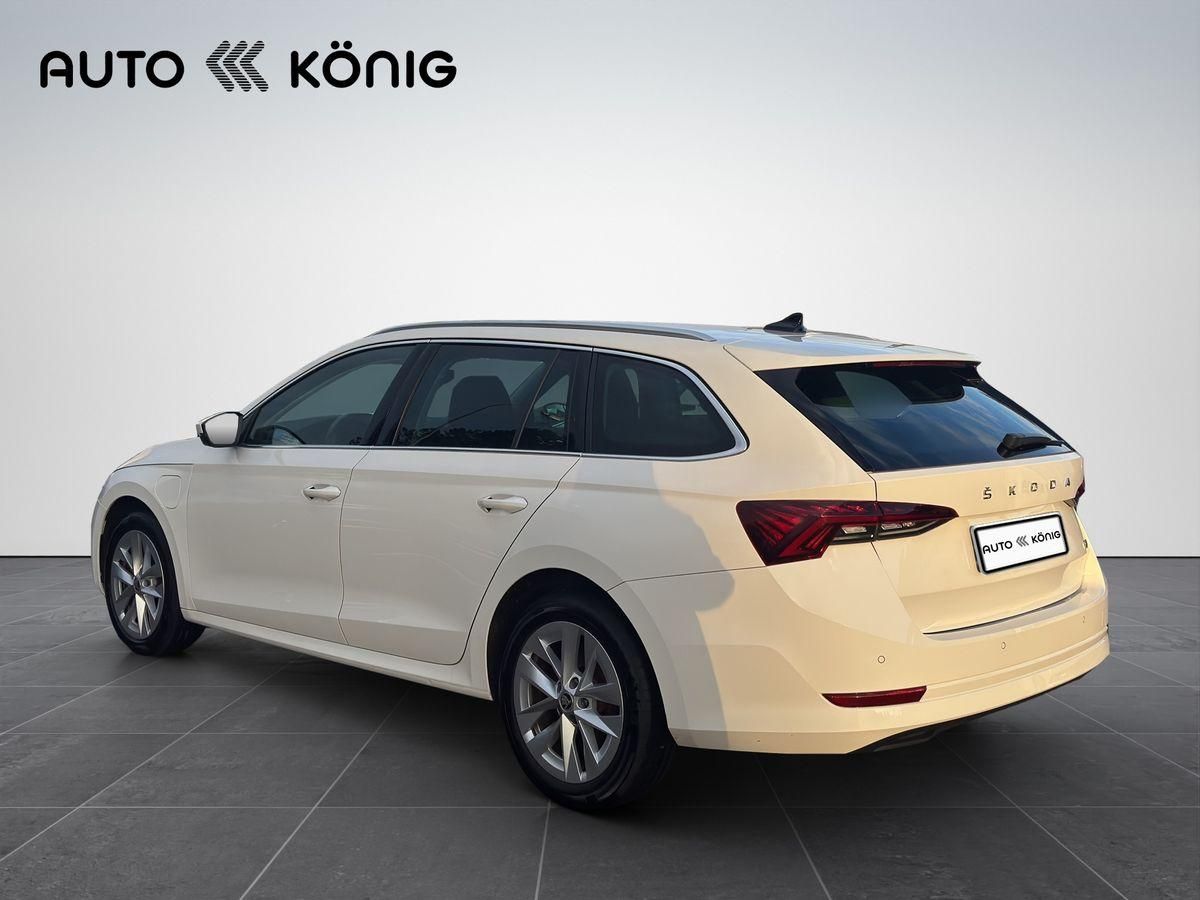 Fahrzeugabbildung SKODA Octavia Combi Style 1.4 TSI iV 150 kW