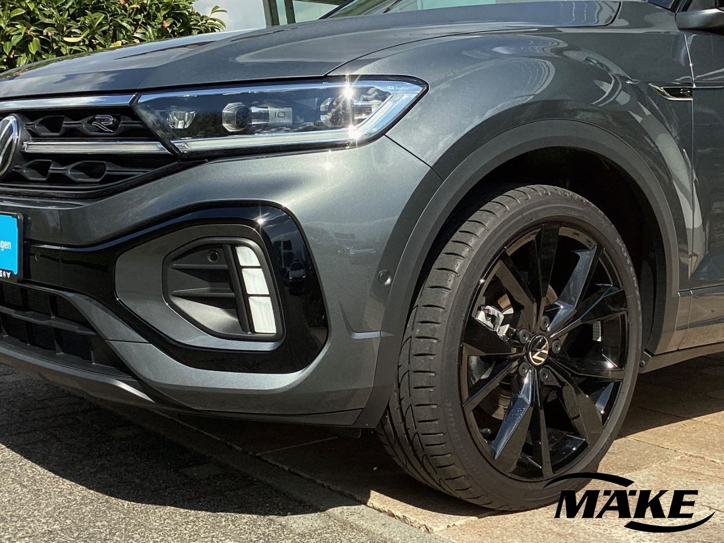 T-Roc R-Line 1.5 TSI DSG AHZV IQ.L ACC BLACK STD