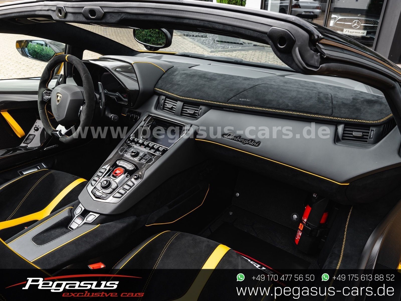 LAMBORGHINI Aventador - 37