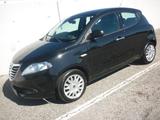 Lancia Ypsilon 1.2 69 CV 5 porte Silver GPL - Lancia Ypsilon Silver mit Benzin-Antrieb
