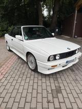 BMW 318i Cabrio 328i - BMW 318 aus 1993: 318i