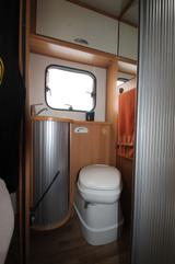 Renault Master Queensbett und Stützen - Wohnmobil oder -wagen Integrierter Wohnwagen gebraucht