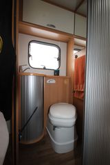 Renault Master Queensbett und Stützen - Wohnwagen & Wohnmobil in Hagen