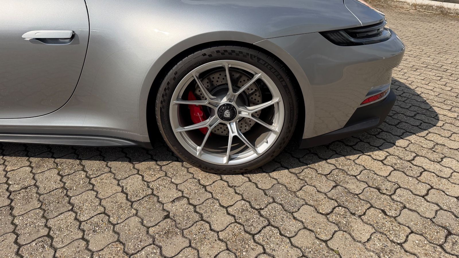Porsche 992 GT3 Touring Schalensitz 18