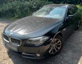 BMW 520i F11 2013 - BMW 1er Reihe mit Benzin-Antrieb: Kombi, Automatik