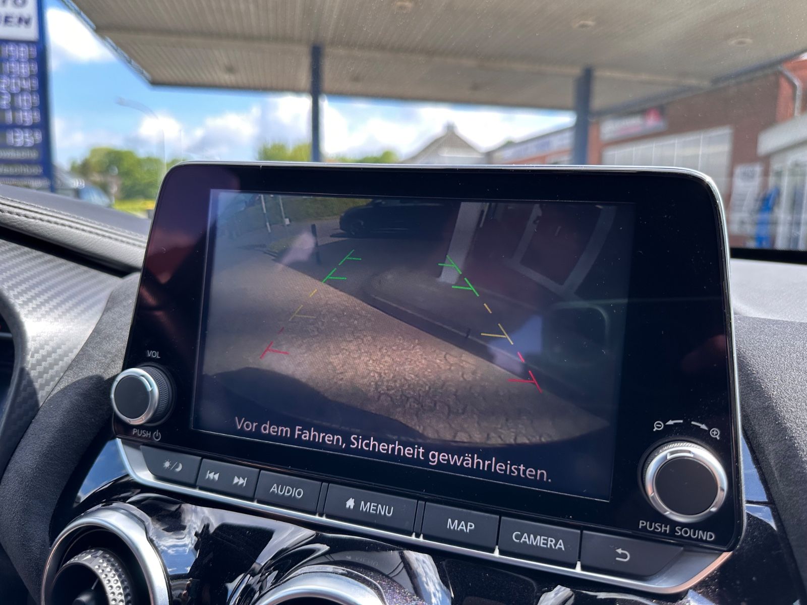 Fahrzeugabbildung Nissan Juke N-Design 1.0 DIG-T DCT Bose/LED/GRA/LM19"