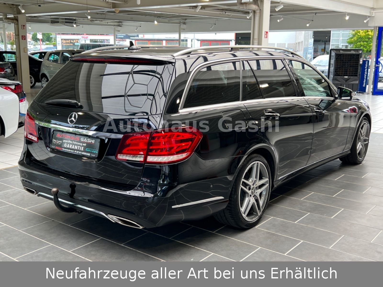 Fahrzeugabbildung Mercedes-Benz E 300 T BlueTEC Avantgarde*9-G*Euro6*LED*AHK*SHZ