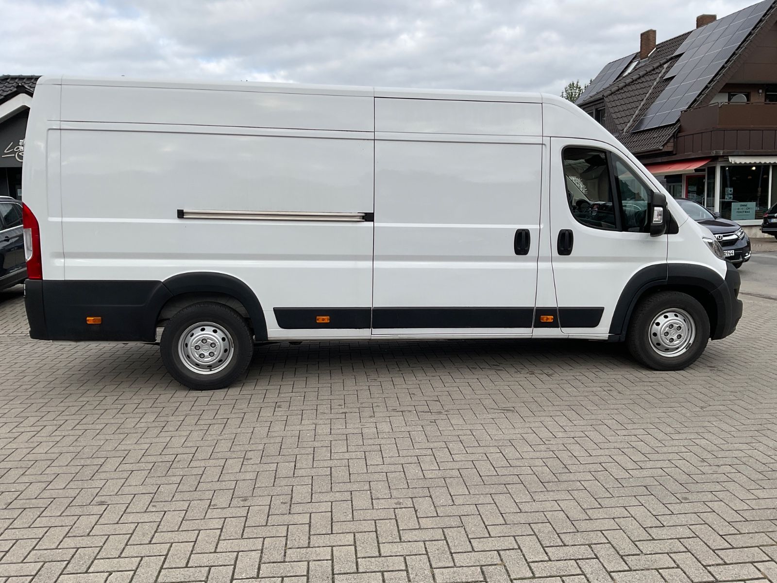 Fahrzeugabbildung Opel Movano L4H2,Sitzheizung,Bluetooth,Allwetterreife