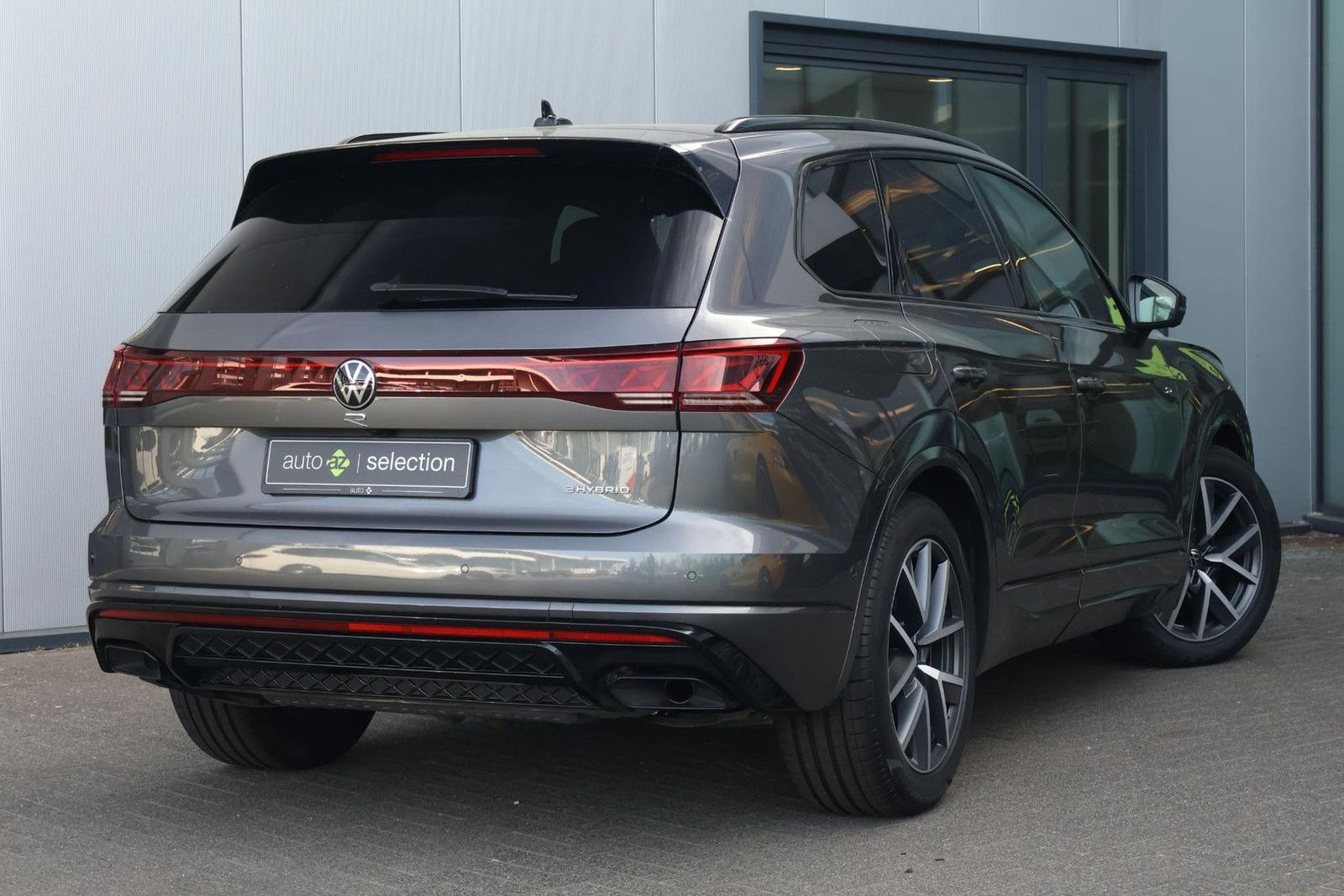 Volkswagen Touareg 3.0 TSi eHybrid 4MOTION R / Panorama / A imagem 2