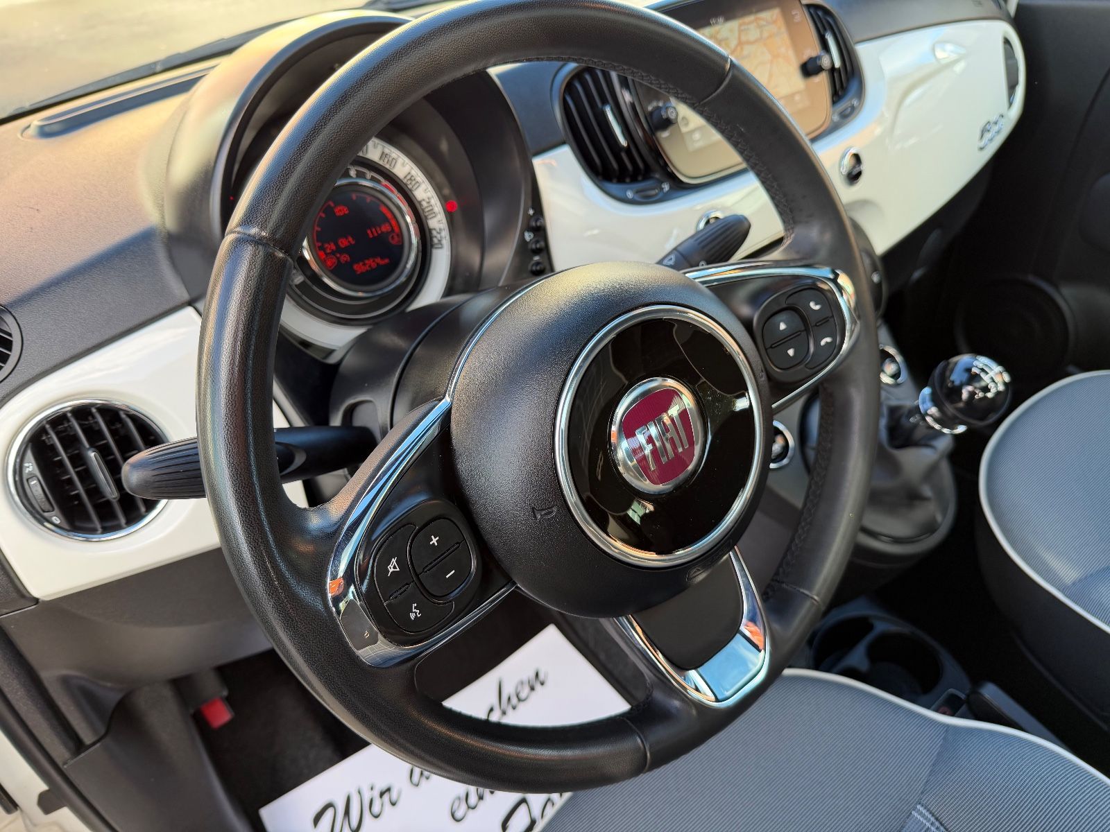 Fahrzeugabbildung Fiat 500 Lounge APPLE CAR PLAY PDC PANORAMA