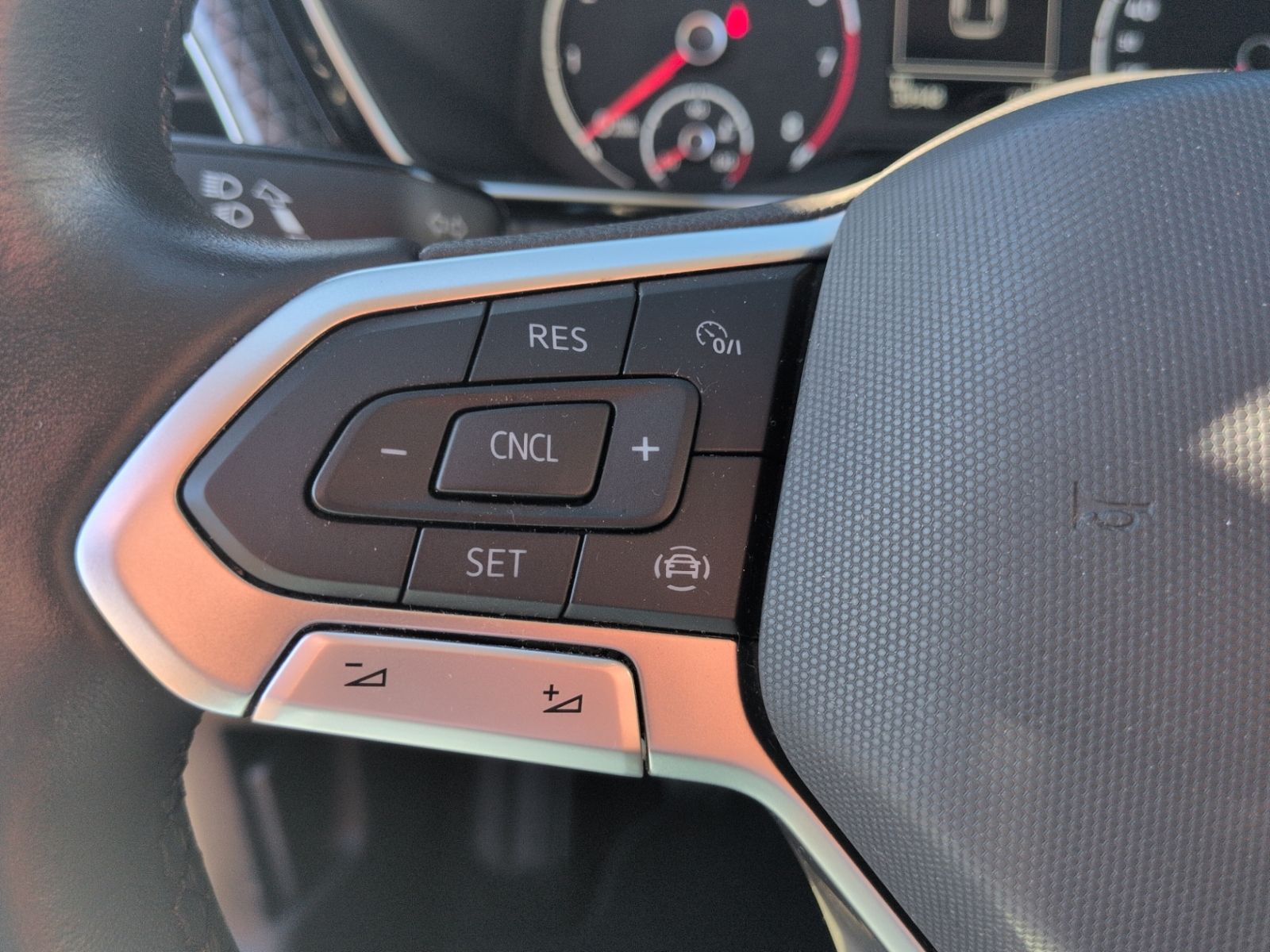 T-Cross 1.0 TSI Style KAMERA+LED+APP