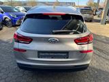 Hyundai i30 Kombi 1.6 CRDI Premium*8-fach*R-Cam*SHZ* - Hyundai i30 mit Diesel-Antrieb: Kombi, 1.6