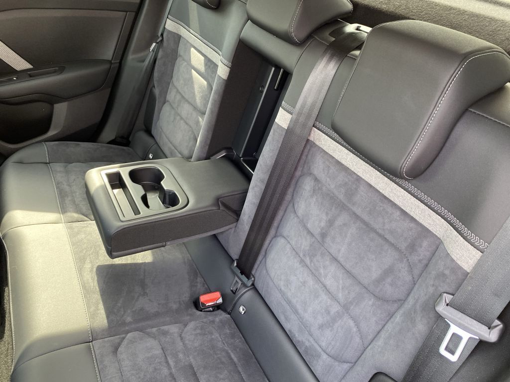 Fahrzeugabbildung Citroën C4 PT 130 S&S *Automatik* MAX *beh. Lenkr*HeadUp