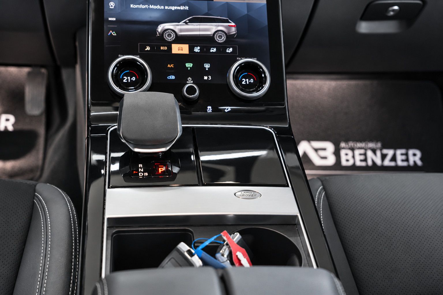 Fahrzeugabbildung Land Rover Range Rover Velar Kamera*Head-UP*Matrix*CarPlay