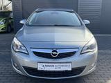 Opel Astra J Sports Tourer Innovation Xenon+T.-Leder+ - Opel Astra mit Diesel-Antrieb: Kombi, Innovation