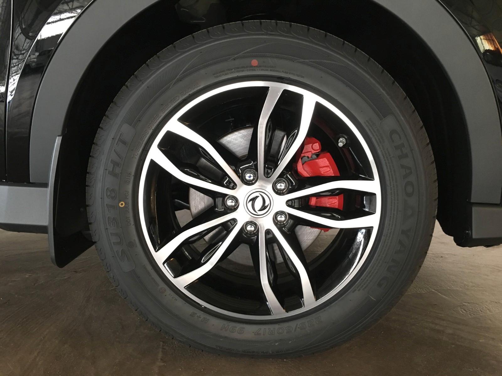 DFSK Glory 580 1.5 7-Sitzer "Gasanlage"