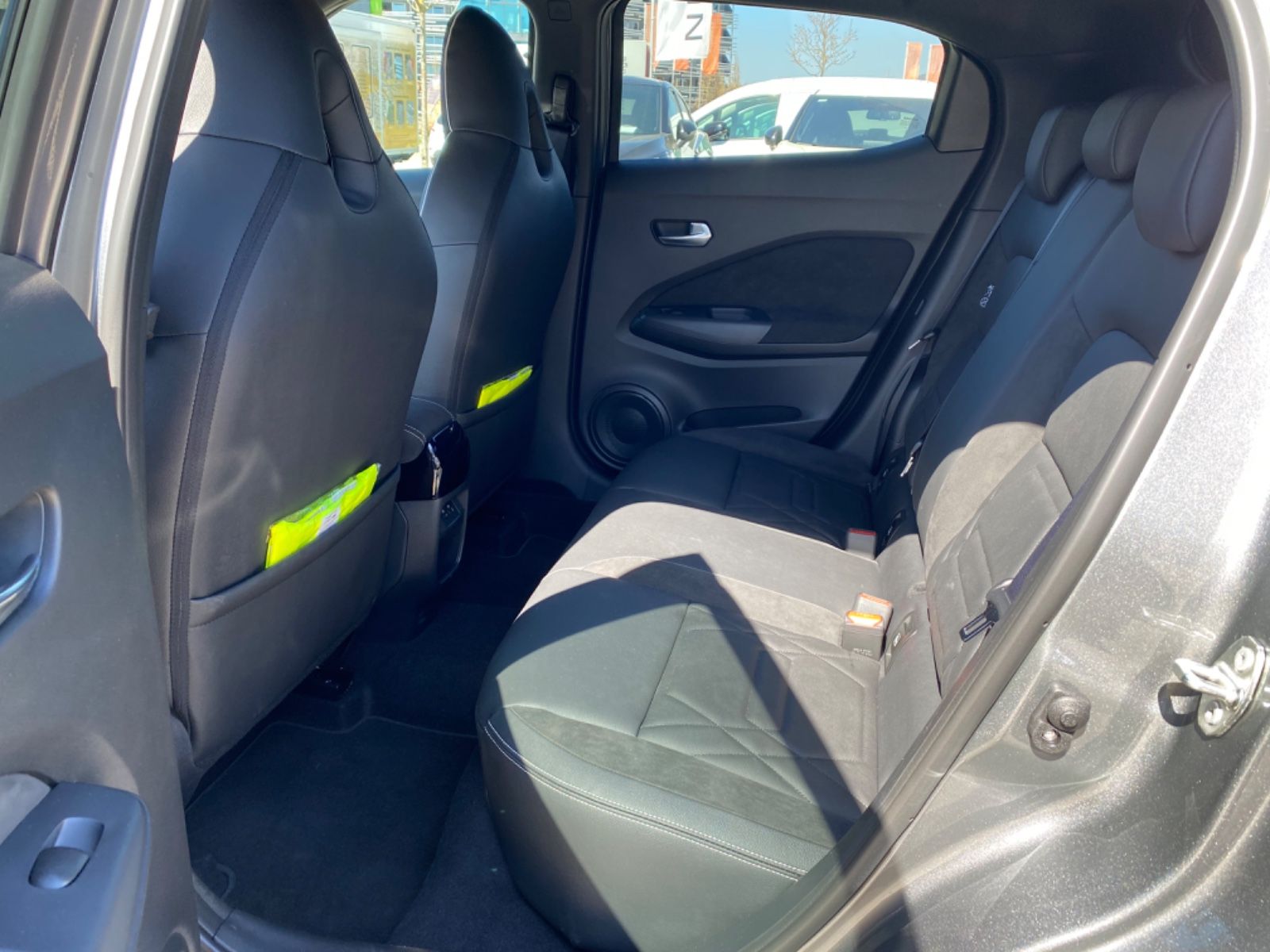 Fahrzeugabbildung Nissan Juke N-Design - 2Farben, Leder/Alcantara, 19"