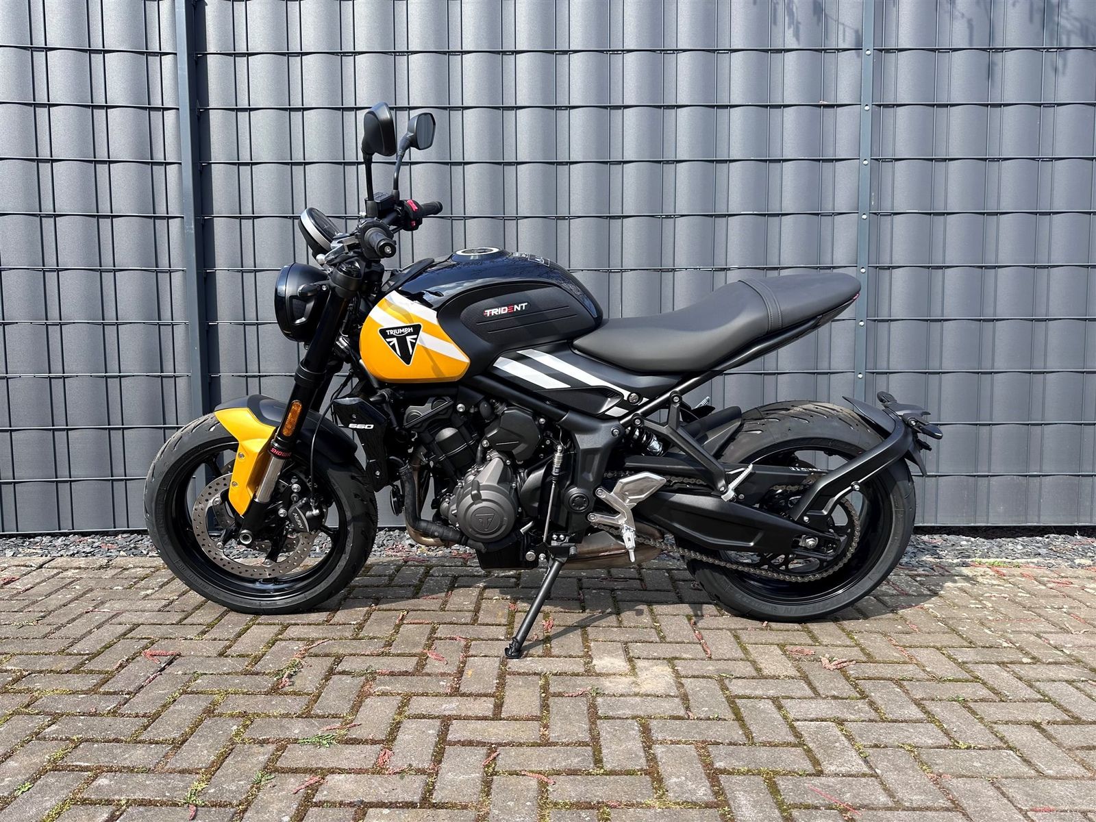 Fahrzeugabbildung Triumph Trident 660