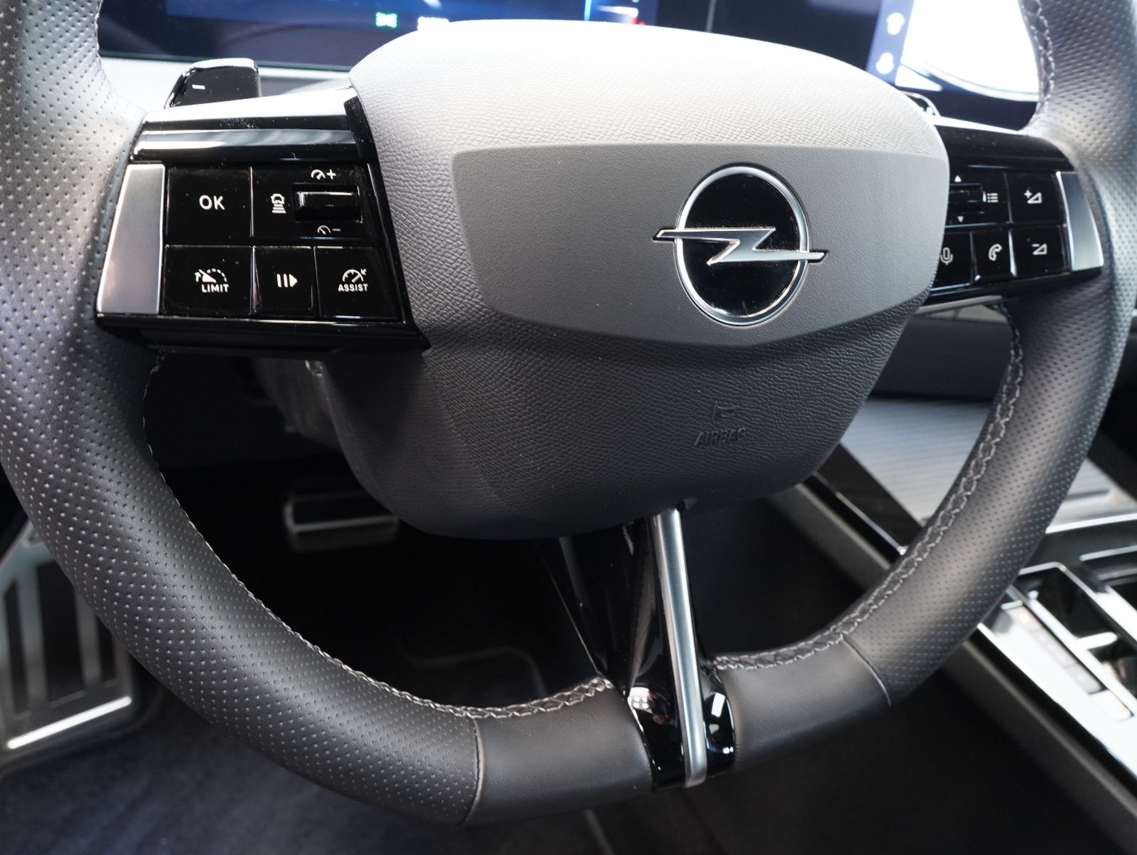 Fahrzeugabbildung Opel Astra L 1.2 Turbo Sports Tourer GS AHK