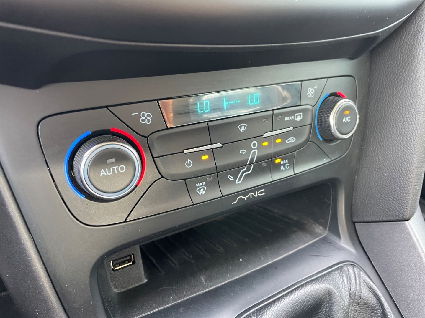 Fahrzeugabbildung Ford Focus Business Klima Bluetooth Tempomat