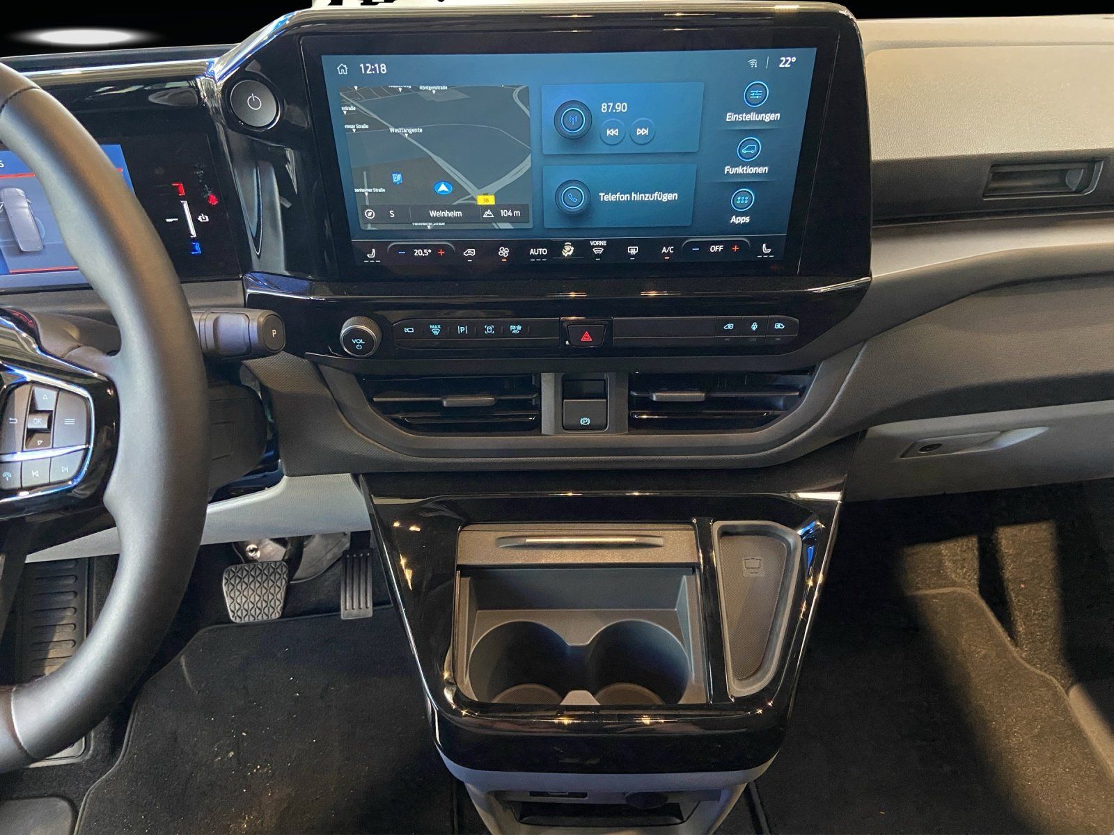 Fahrzeugabbildung Ford E-Tourneo Custom Sport Glasdach Schiebetür elek.