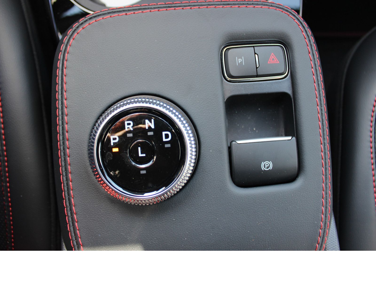 Fahrzeugabbildung Ford Mustang Mach-E AWD