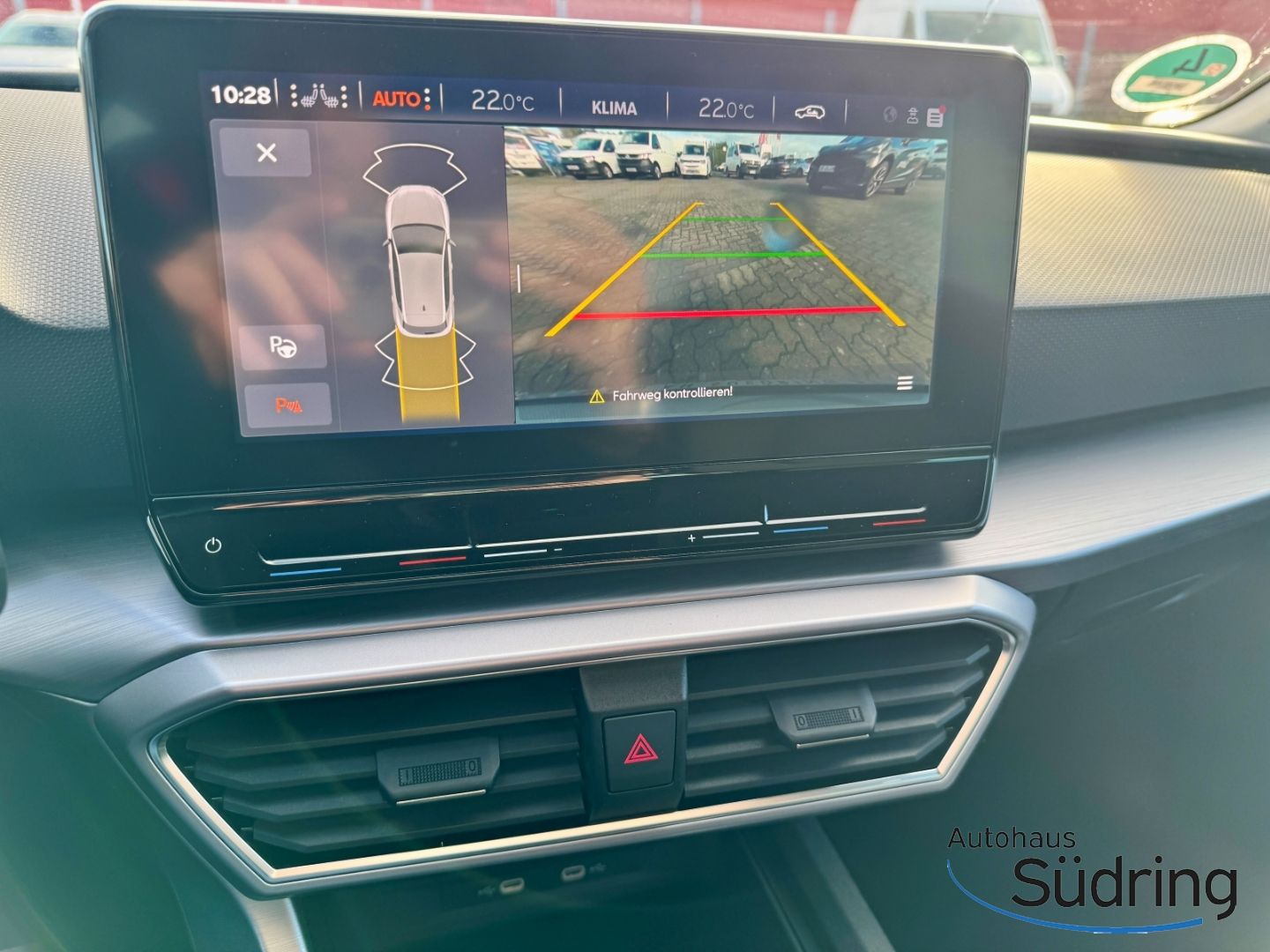 Leon 1,0 FR eTSI DSG Navi LED ACC Rückfahrk.